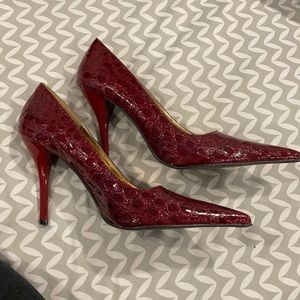 New in box Red Crocodile pumps 8